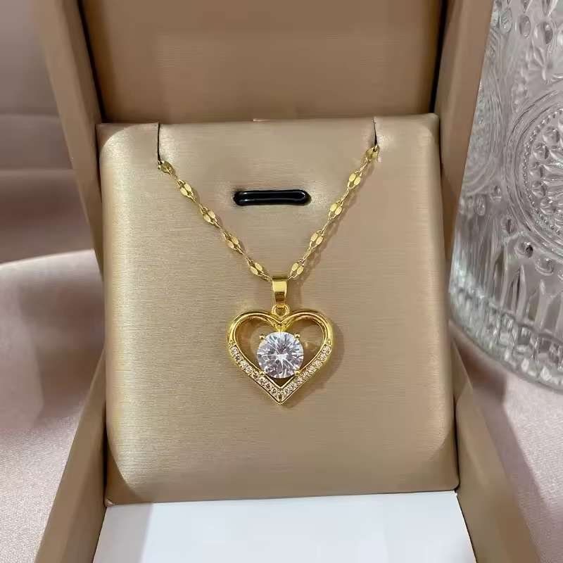 FEMALE NECKLACE 