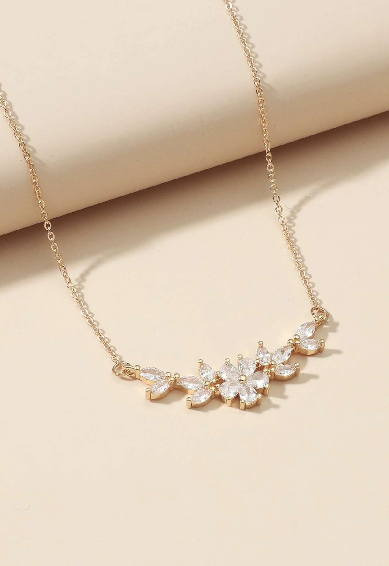 1pc Cubic Zirconia Flower Leaf Heart Snake Pendant Necklace, Gold Jewelry, Bridesmaid Gift, Gift For