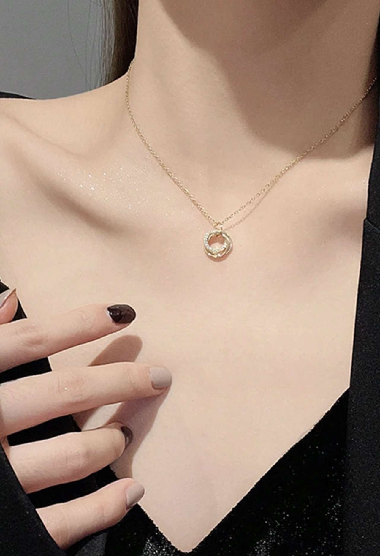 1pc Hollow Round Geometric CZ Choker Necklace, Sparkling Rhinestone Collarbone Chain, Daily/Gift/Par