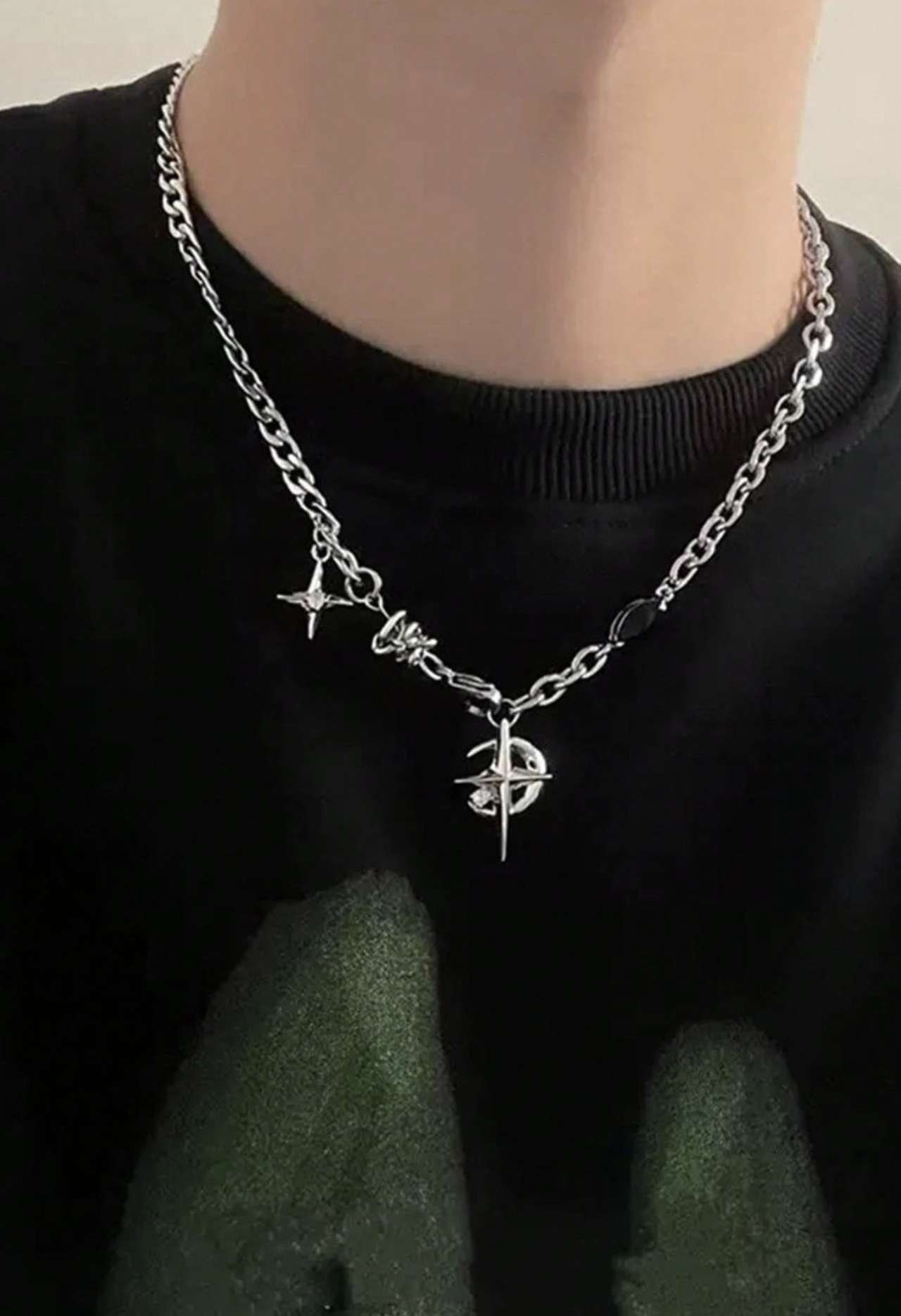 1pc Black Gemstone Starburst Niche Streetwear Necklace, Unique Design For Men, Elegant Clavicle/Swea