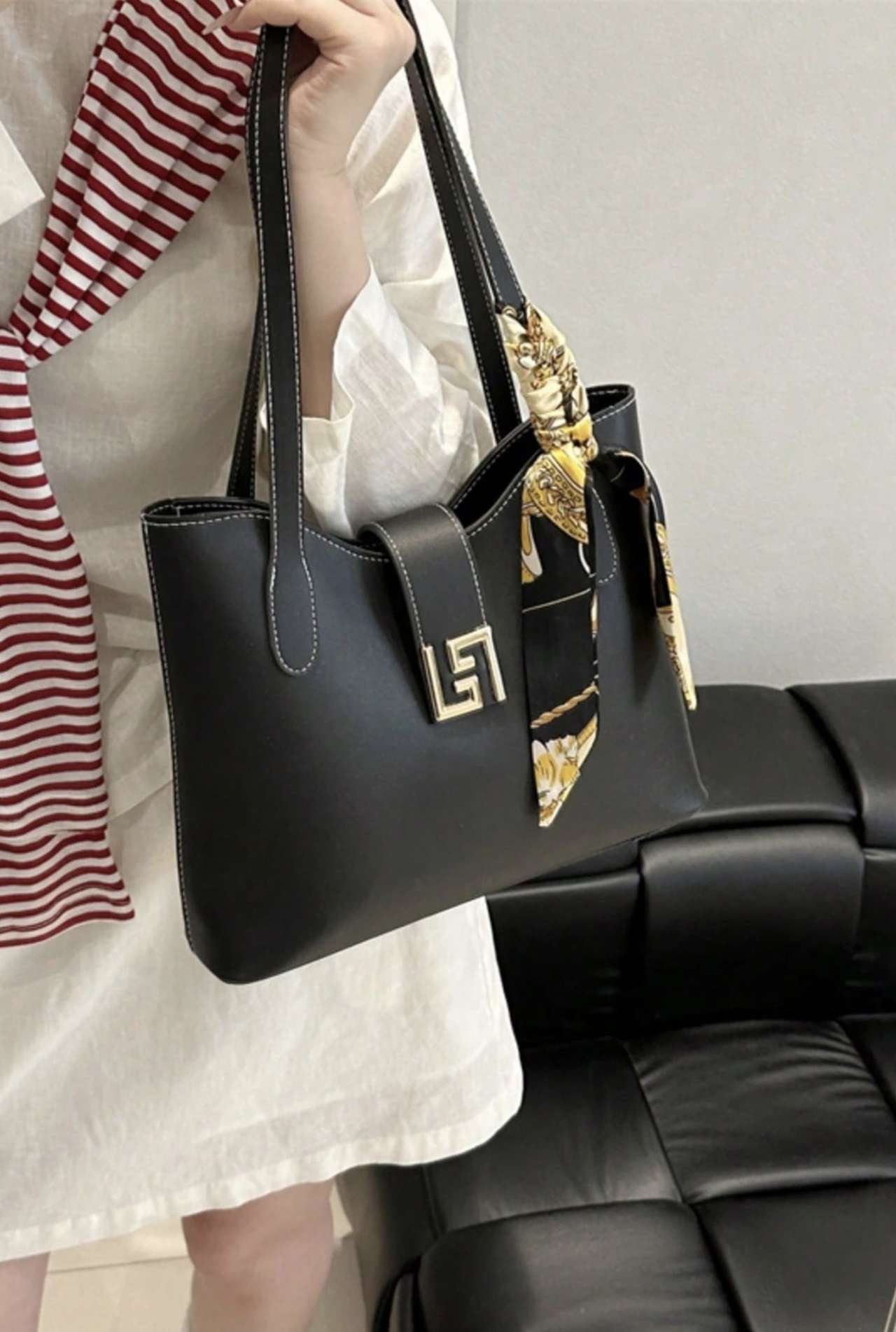 1pc Polyester Deer Pattern Decorative Large Capacity Zipper Shoulder Tote Bag, Suitable For Women's 