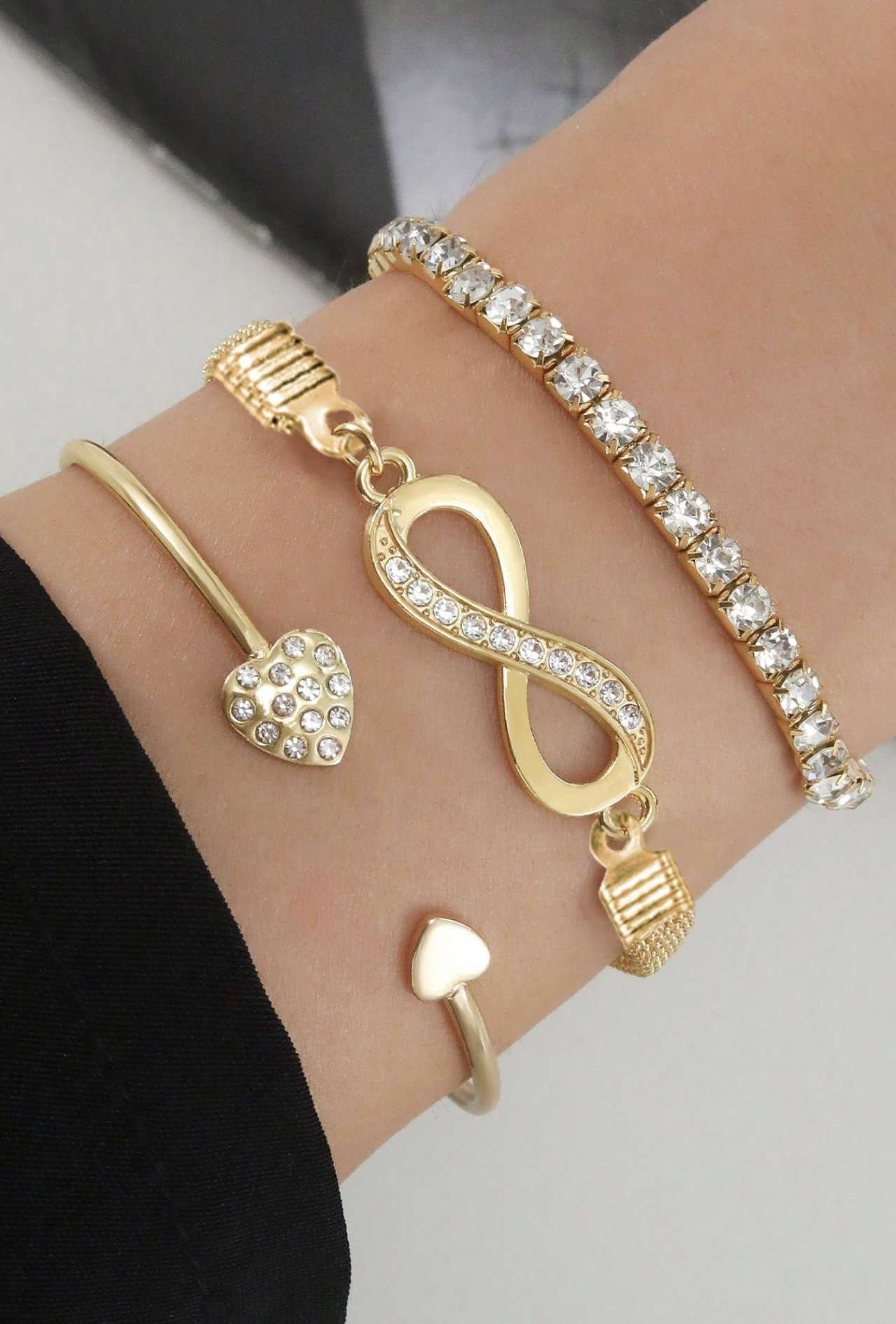 3pcs/Set Luxury Fashion Minimalist Personalized Rhinestone Butterfly & Heart Layered Bangle Bracelet